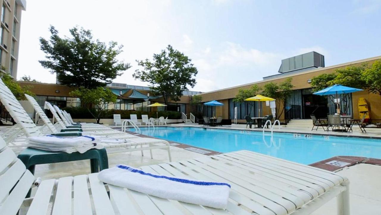 Magnuson Grand & Conference Center Somerset-Bridgewater Εξωτερικό φωτογραφία