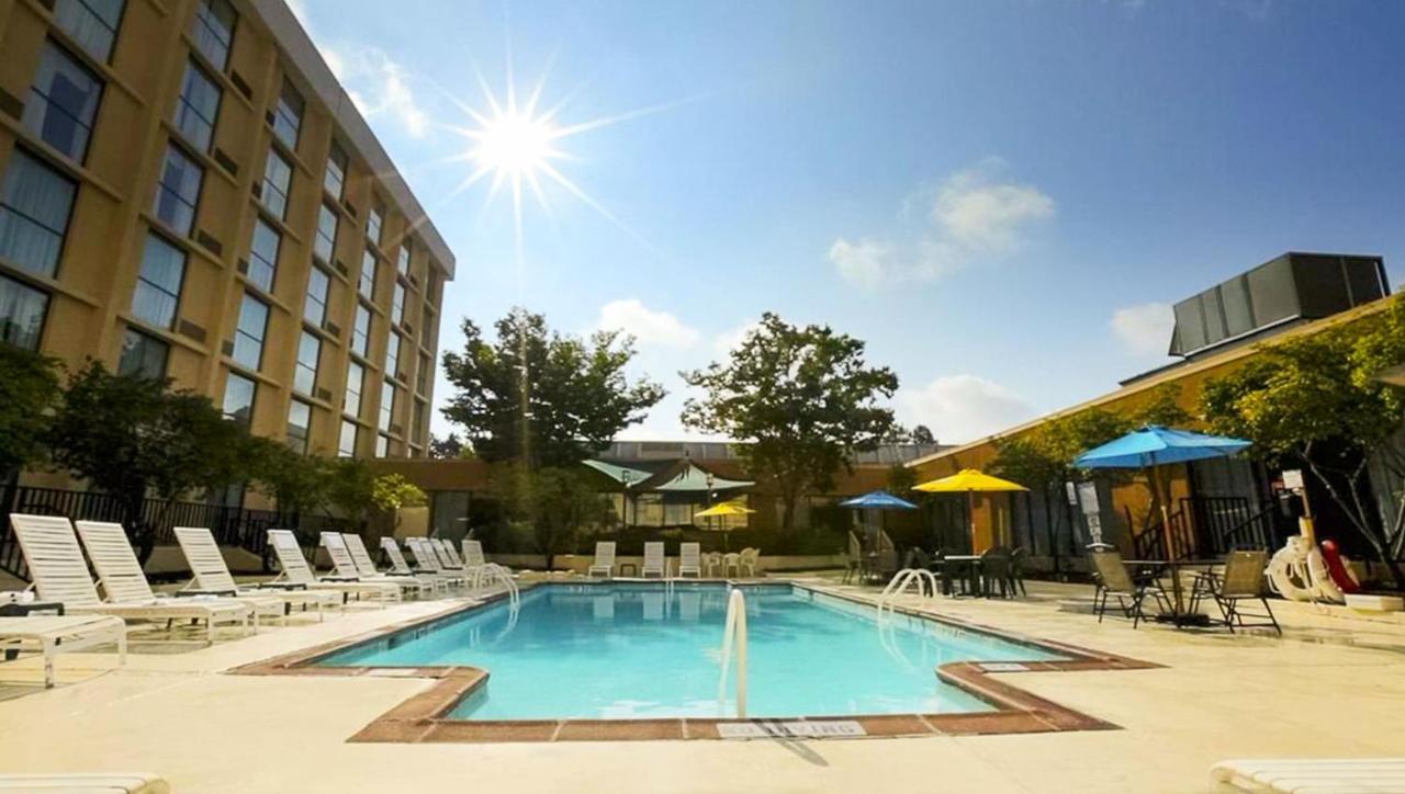 Magnuson Grand & Conference Center Somerset-Bridgewater Εξωτερικό φωτογραφία